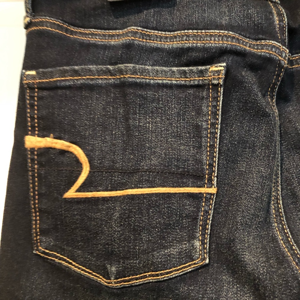 MISSES AMERICAN EAGLE SKINNY JEANS SIZE 6 L. NWT - Picture 4 of 5